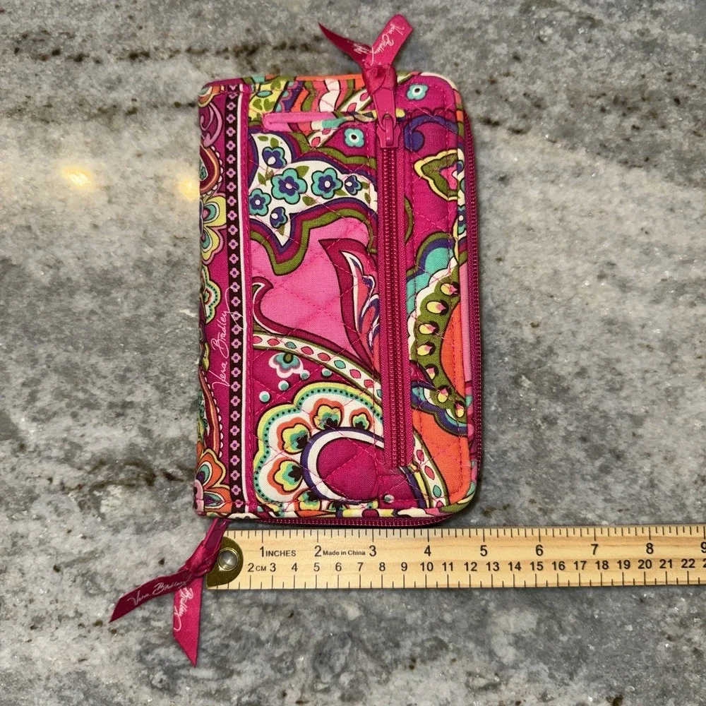 Vera Bradley Wallet Quilted Paisley Floral Bright 8x5x2 Zipper Turn Lock - Picture 2 of 7